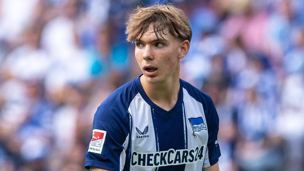 德天空：拜仁考虑今夏签下柏林赫塔16岁中场艾希霍恩